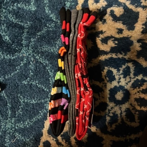 NWT Rainbow High 3 pack knee-high socks   Shoe size 9-2.5 - Picture 2 of 5